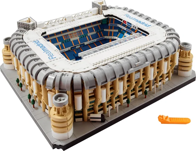 LEGO 10299-1 Real Madrid – Santiago Bernabéu Stadium