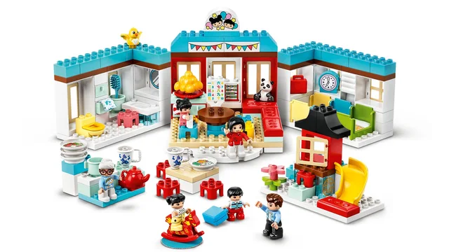 LEGO 10943-1 Happy Childhood Moments