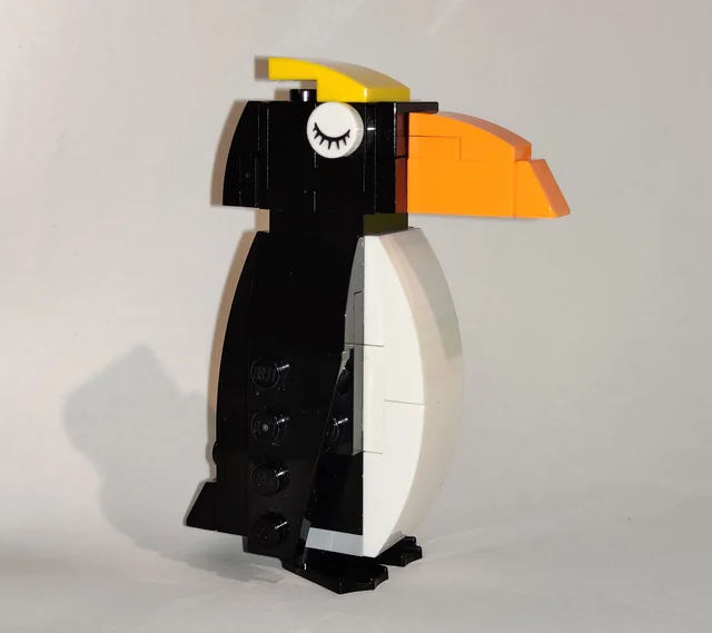 LEGO 11946-1 Penguin