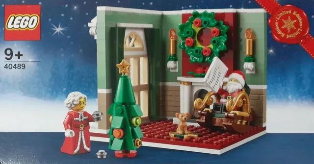 LEGO 40489-1 Mr. and Mrs. Claus' Living Room