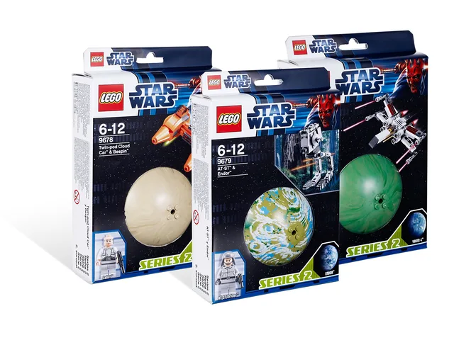 LEGO 5001307-1 Buildable Galaxy Collection II