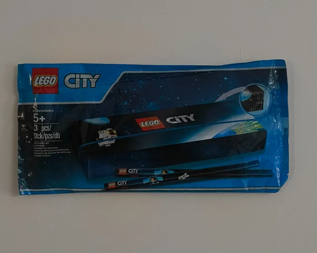 LEGO 5002937-1 City Space Stationery Set
