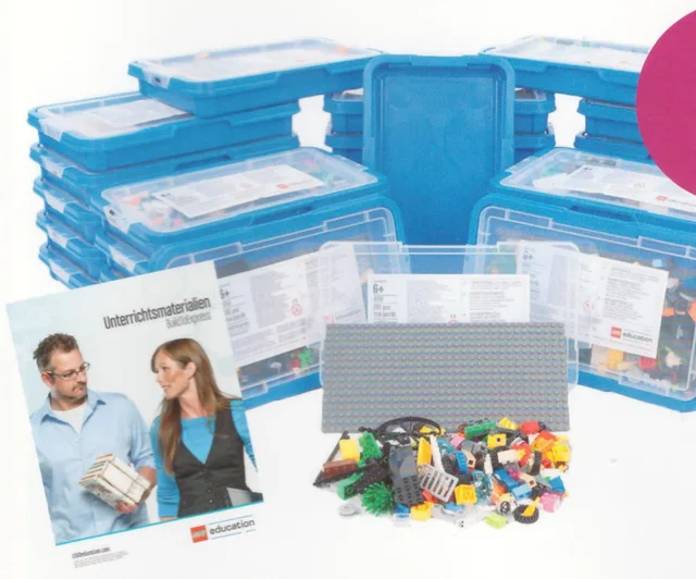 LEGO 5004719-1 BuildToExpress Package - 30 Students