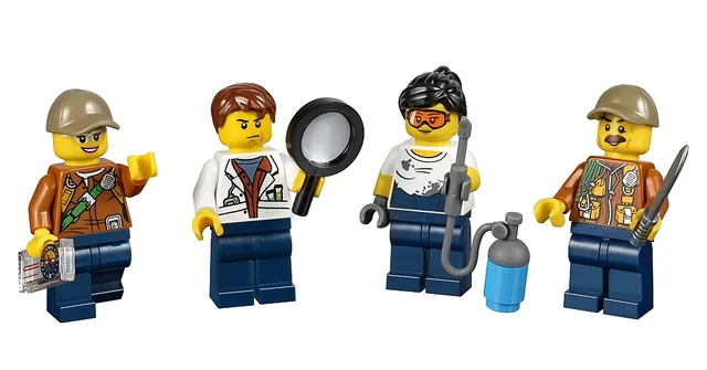 LEGO 5004940-1 City Jungle Minifigure Collection