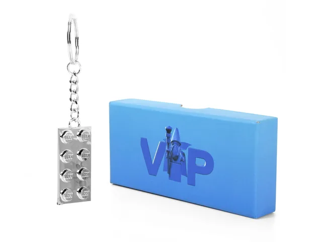 LEGO 5006330-1 VIP Metal Key Chain