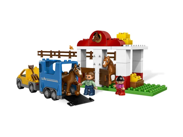 LEGO 5648-1 Horse Stables
