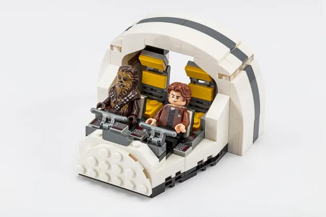 LEGO 75512-1 Millennium Falcon Cockpit