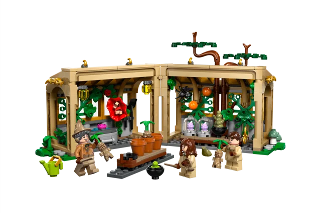 LEGO 76445-1 Hogwarts Castle: Herbology Class