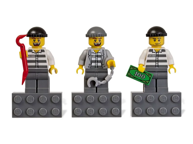 LEGO 853092-1 City Burglars Magnet Set