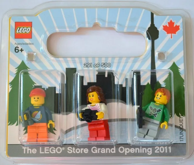 LEGO TORONTO-1 LEGO Store Grand Opening Exclusive Set, Sherway Square, Toronto, ON, Canada